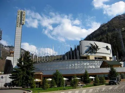 O excursie la Medeo de la Almaty la Chimbulak și tabără alpin Tuyuk su