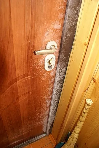 kondenzációs probléma az ajtón