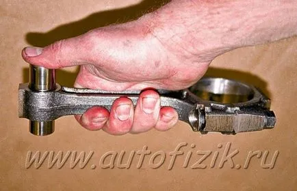 Demontarea și remontarea motorului și conectarea grupului tijă-piston