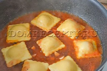 Töltött ravioli csirke paradicsomos mártással - recept fotókkal