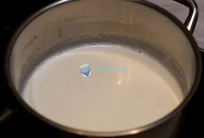 Кондензирано мляко от мляко на прах в дома