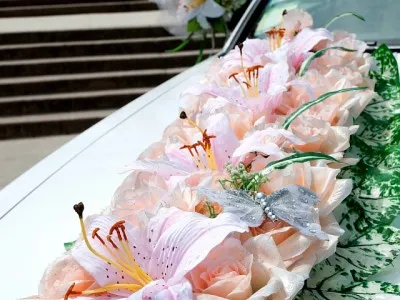Floristica de nuntă, decorare de autoturisme pentru nunti, masini de nunta Sevastopol