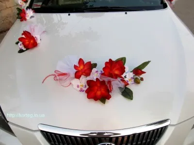 Сватбени цветя, украса на сватбени автомобили, сватбени автомобили Севастопол