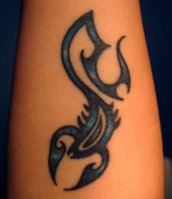 skorpió tetoválás