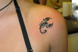 Skorpió tetoválás képek - konstelláció a férfi és női tetoválás Yurets szívében tölgy