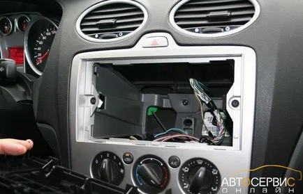 Instalarea de radio într-un Ford Focus 2, reparații auto