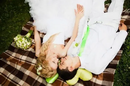 Apple a nunta Elenei și a lui Andrey