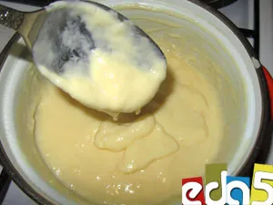 Vanilla яйчен крем - рецепти със снимки