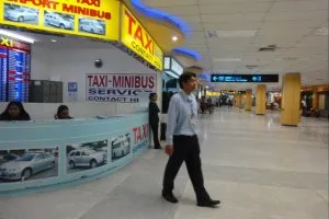Phuket repülőtér Thaiföldön, hogyan lehet eljutni a repülőtérről a szállodába Phuket Karon, Patong, Kata