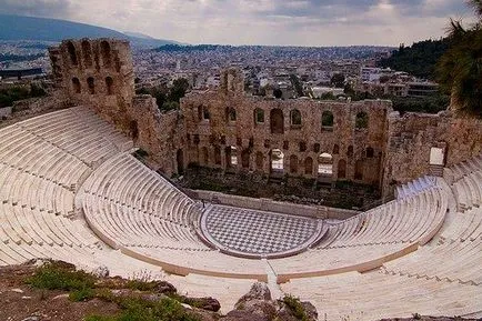 Акрополът на най-известните забележителности на Атина