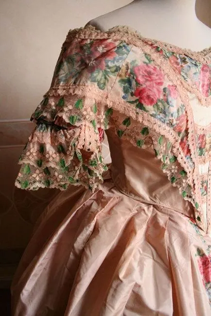 Partidul rochii din secolul al XIX - Masters Fair - manual, lucrate manual