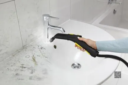 Mit és hogyan kell tisztítani az ízületek közötti csempe a fürdőszobában, javítsa a saját kezét