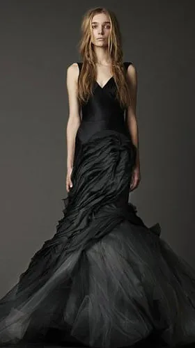 rochii de mireasa negru din Vera Wang, de colectare