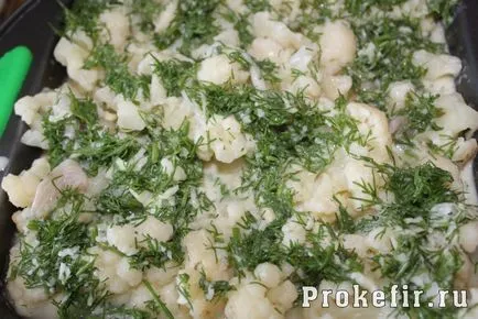 Karfiol, csirke, sült a kemencében sajttal kefir öntettel - recept lépésről lépésre fotók