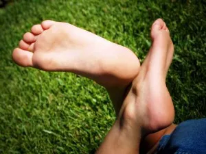 Dezodorok a lábak harcolni kellemetlen szag és izzadás