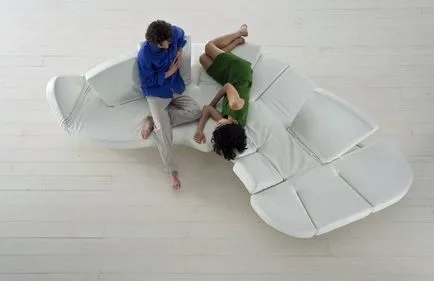Canapea în stilul high-tech