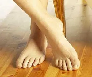 Hatékony módja, hogy megszabaduljon a bőrkeményedés a láb