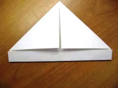 Hogyan készítsünk egy csónakot papír