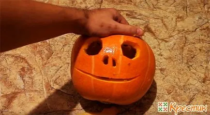 Hogyan tegyük egy lámpát egy tök Jack kezét Halloween