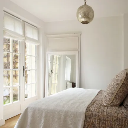 Cum sa faci un dormitor mai mult cu ajutorul oglinzilor 7 trucuri pentru a ajuta decora camera si schimbarea