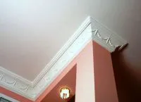 Как да изберем цокъл за окачени тавани