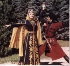 Karachai - ruhák és ő ékszerek