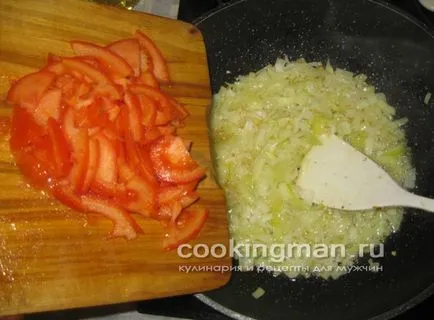 Картофи на фурна с месо и кисело зеле - готвене за мъже
