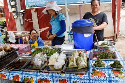 Лепкав ориз като Laotians вари каша