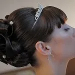 A legjobb esküvői frizura a frufru - fotó lehetőségek, mint frizura, göndör fürtök és a frufru,