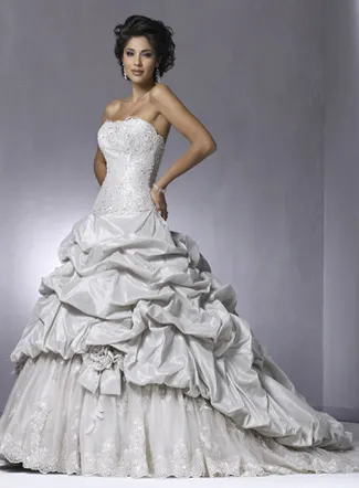 Модни Сватбени рокли 2011 - 160 снимки!