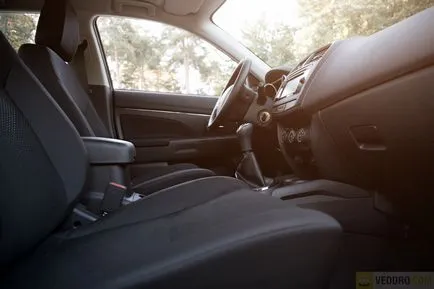 Mitsubishi ASX autó felülvizsgálata 2014 videó és fotók (adottságok, jellemvonások)