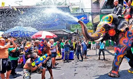 Anul Nou în Thailanda - așa cum se obișnuiește să se sărbătorească, tradiția