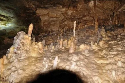 Új Athos Cave Új Athos