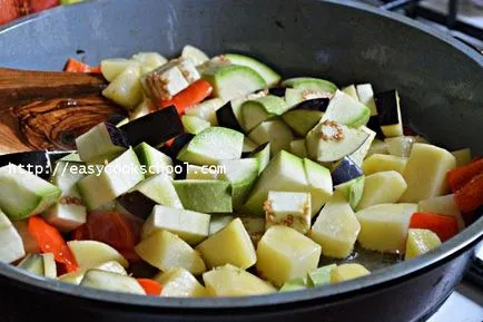 Зеленчукова яхния с тиквички и патладжан рецепта със снимка, лесни рецепти