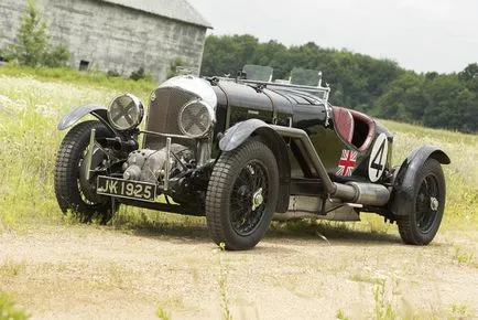 Bentley renault fel mi hajtja James Bond autó