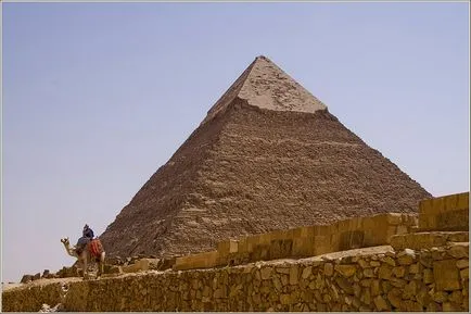 Piramisok és a Szfinx a Giza