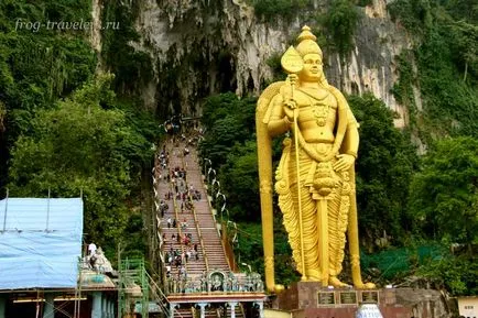 Batu Caves in Kuala Lumpur sau cel mai mare templu indian din Malaezia