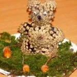 Artizanat pentru copii din materiale naturale - stol urs de la lovituri