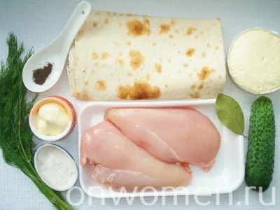 Tekercs lavash csirke, feta sajttal és friss uborka egy lépésről lépésre recept fotók