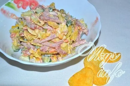 Saláta és a chips és a füstölt kolbász recept fotókkal