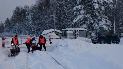 Hóeltakarítást tisztító kapcsolók a hó - snegoborba vasúti kalauz,