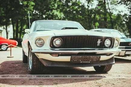 Béreljen egy kabrió Ford Mustang - 69 az esküvő