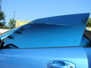 Тонизираща пръскане - затъмняване технология за автомобилно стъкло