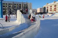 Временно съхраняване на зимно почистване на отпадъци на улици и пътища в централния площад Kamsko