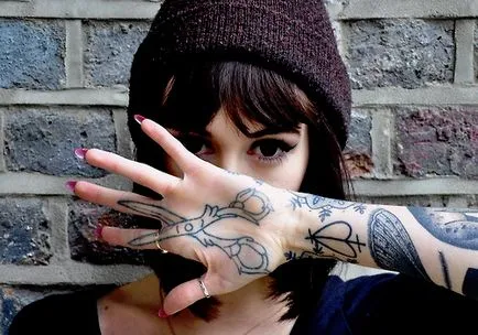 Jelentése tetoválás olló, cérna, tű, tetoválás művészete! Tattoo fotók, tetoválás Kiev