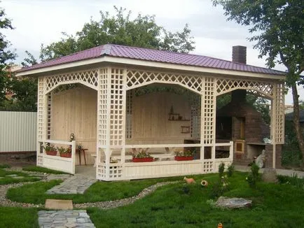 Gazebo cu un grătar sau cuptor