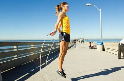 Колко полезна скачане на въже и упражнения