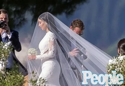 Ексклузивни снимки от сватбата на Ким Кардашиян и Кание Уест
