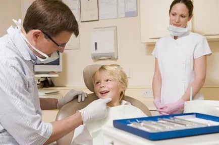 Как да заведете детето на зъболекар без викове и сълзи