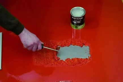Hogyan lehet eltávolítani a régi festéket és tapéta saját kezűleg